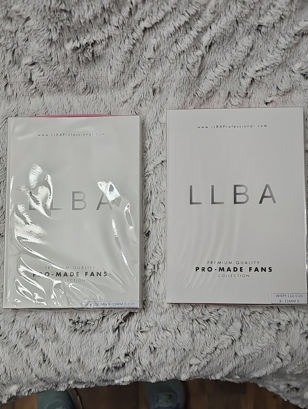Pro-Made Lash Fans - Soft Pink & White Options